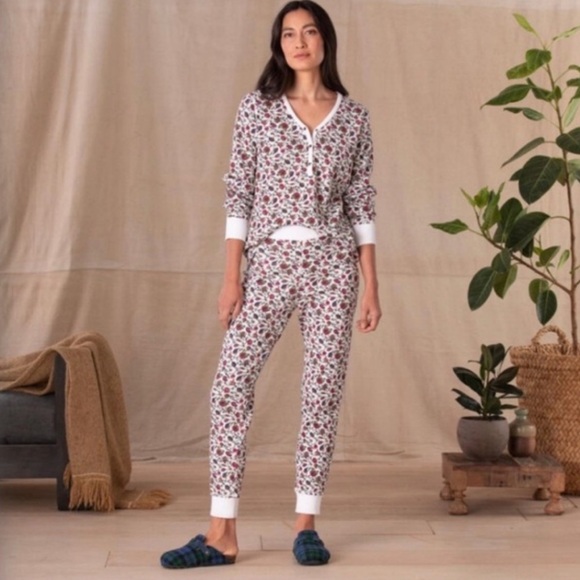 Sundance Other - Sundance Floral Waffle Thermal Pajama Set Long Henley Shirt Jogger Pants Medium